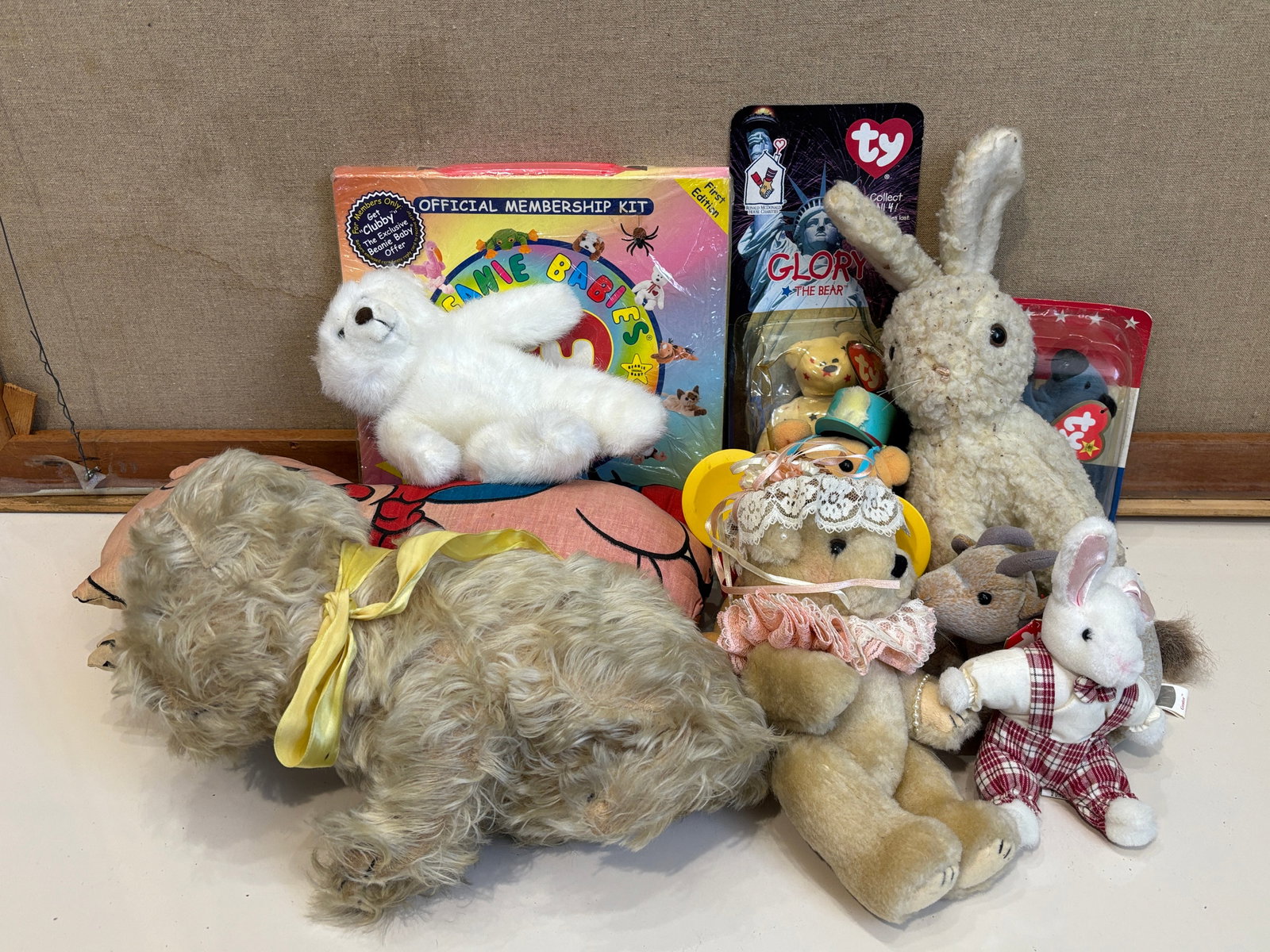 Assortment of Vintage Stuffed Animals: Assortment of Vintage Stuffed Animals Literature Brooks Auction – Online Auction Terms & Conditions Contact: (856) 694-2960 | info@brooks.auction READ BEFORE YOU BID: We want you to feel confide