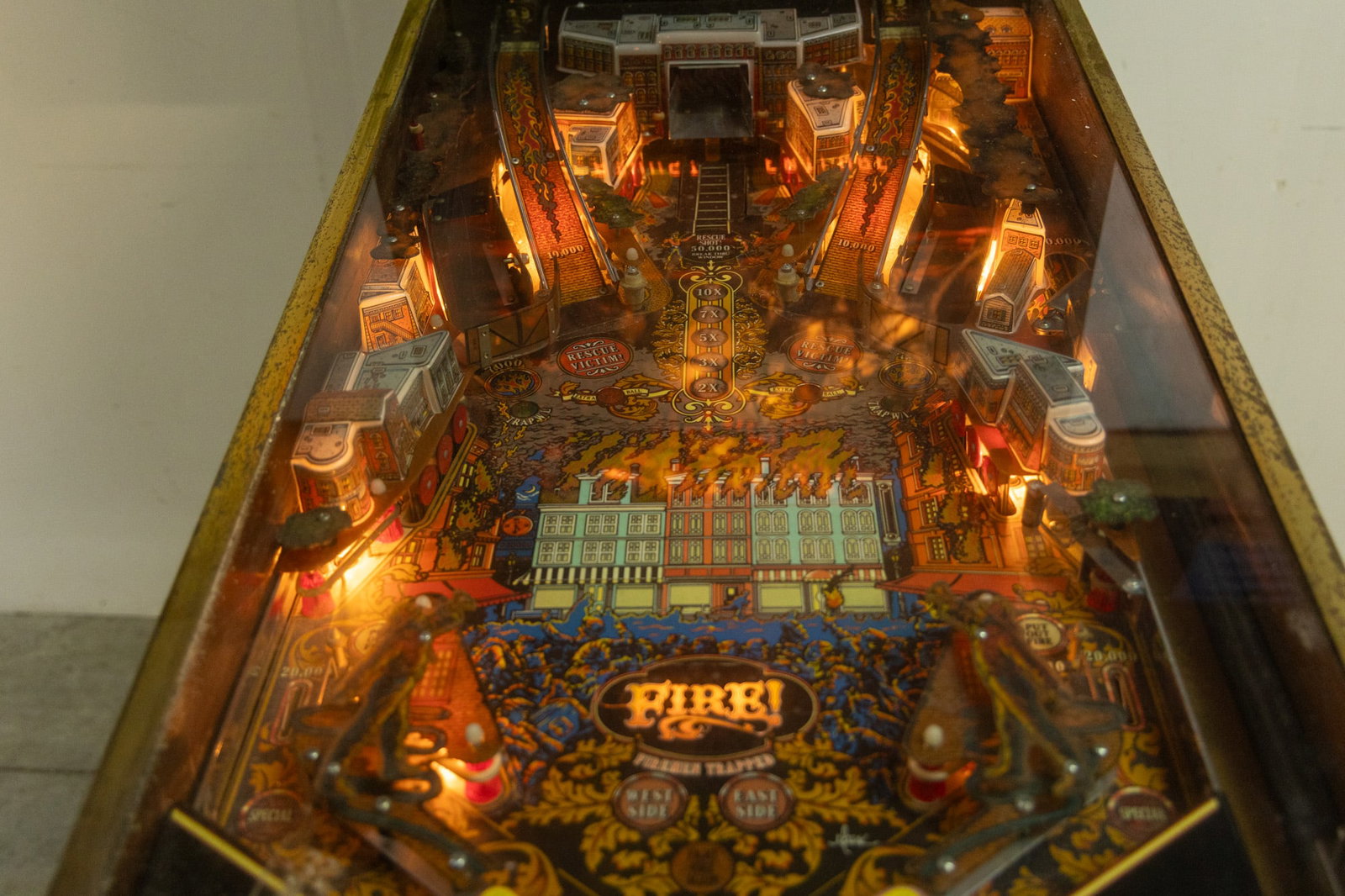 1987 Williams "Fire!" Pinball Machine *Champagne Edition* - 4