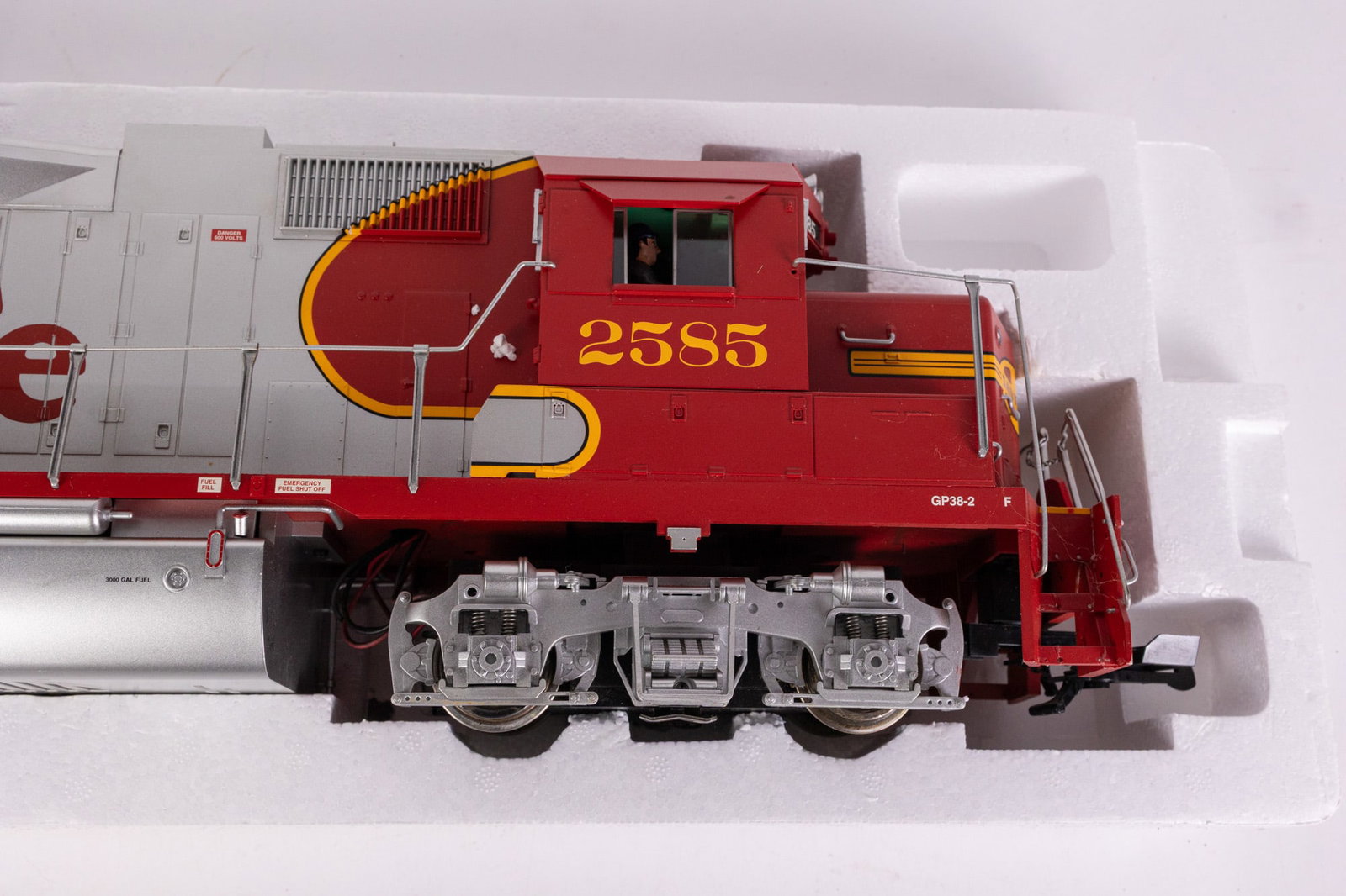 USA Trains Santa Fe EMD GP38-2 Locomotive Train Engine IOB - 7