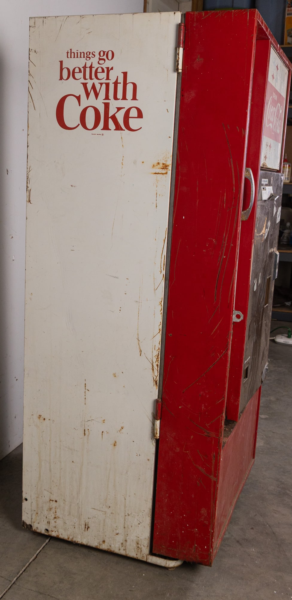 Vintage 1960's Coca Cola Vending Machine - 7