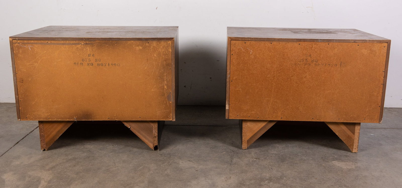Pair of Lane Mid Century Modern Nightstands - 8