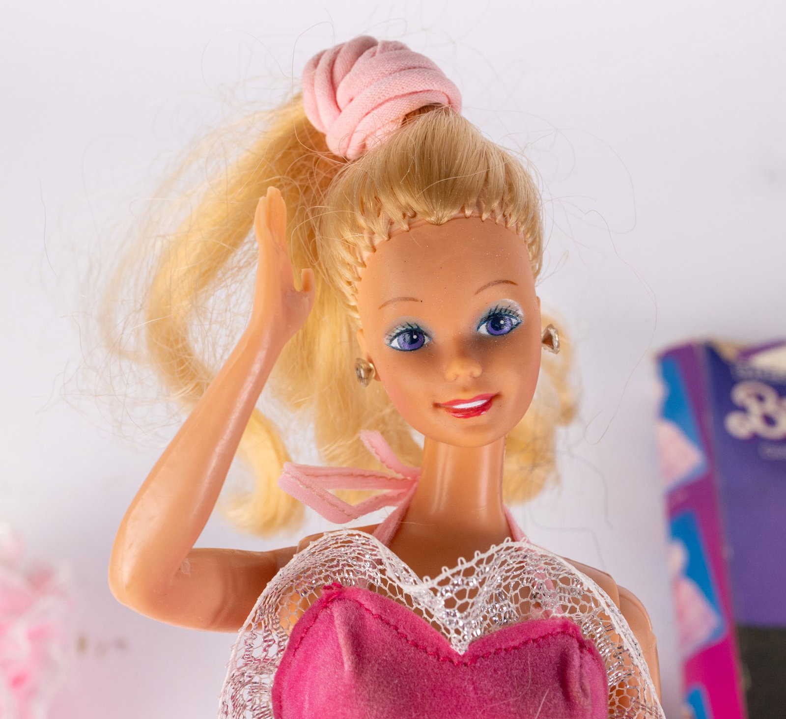 1985 Vintage Mattel Blonde Dream Glow Barbie Doll IOB - 7