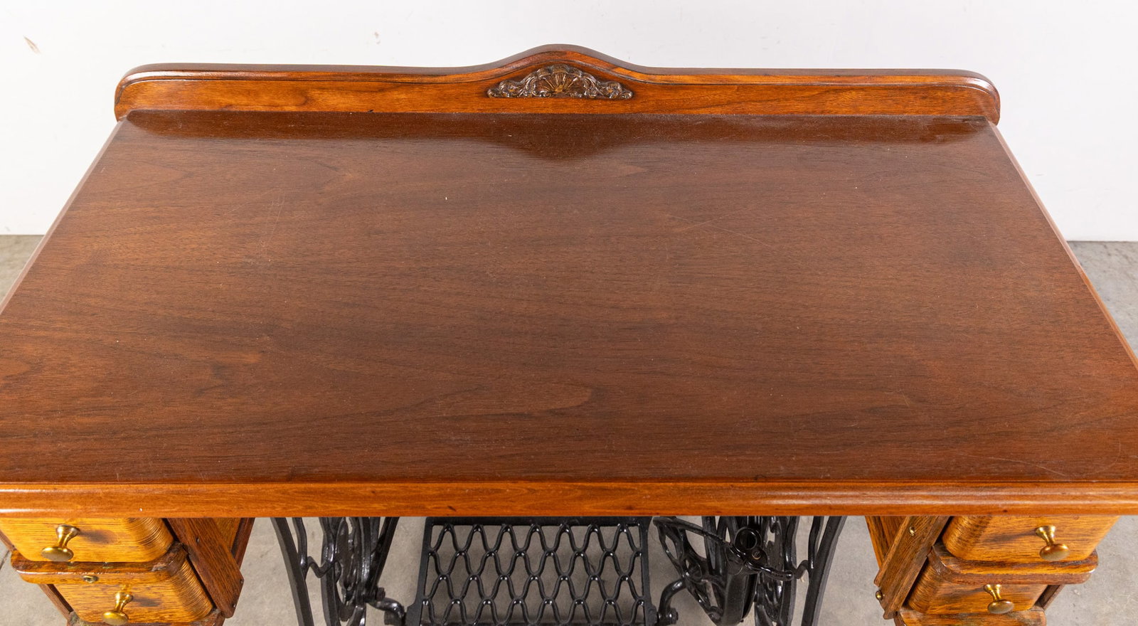 Antique Singer Sewing Machine Table with Cast Iron Treadle - 6