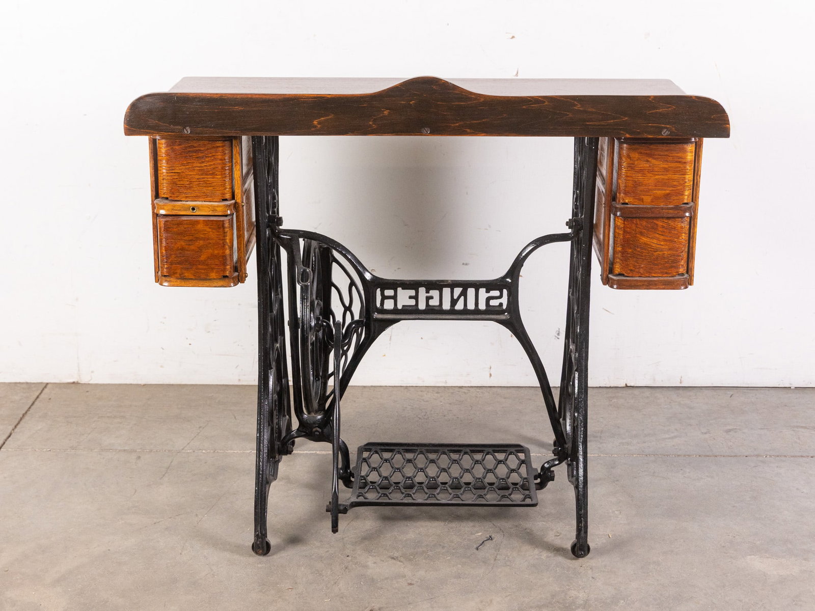 Antique Singer Sewing Machine Table with Cast Iron Treadle - 7
