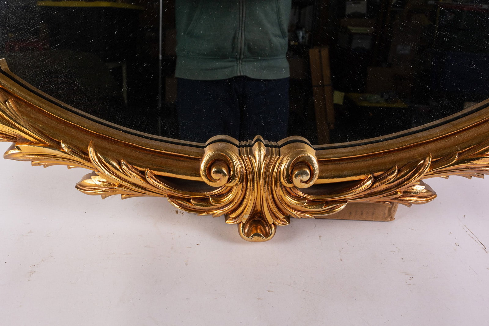 Antique Style Ornate Gold Toned Wall Mounted Mirror - 2