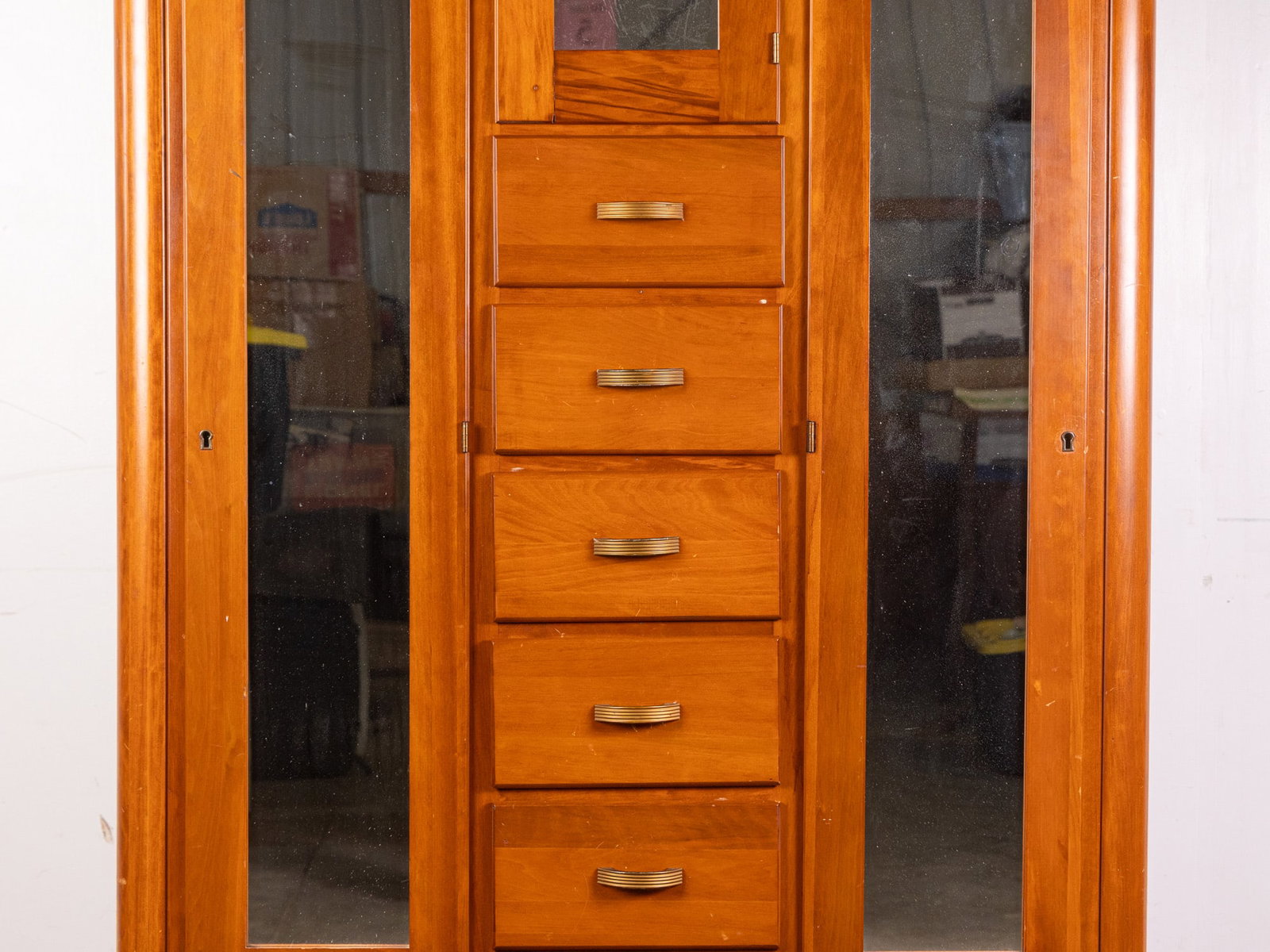 Vintage Wardrobe with Etched Mirror Detail - 3