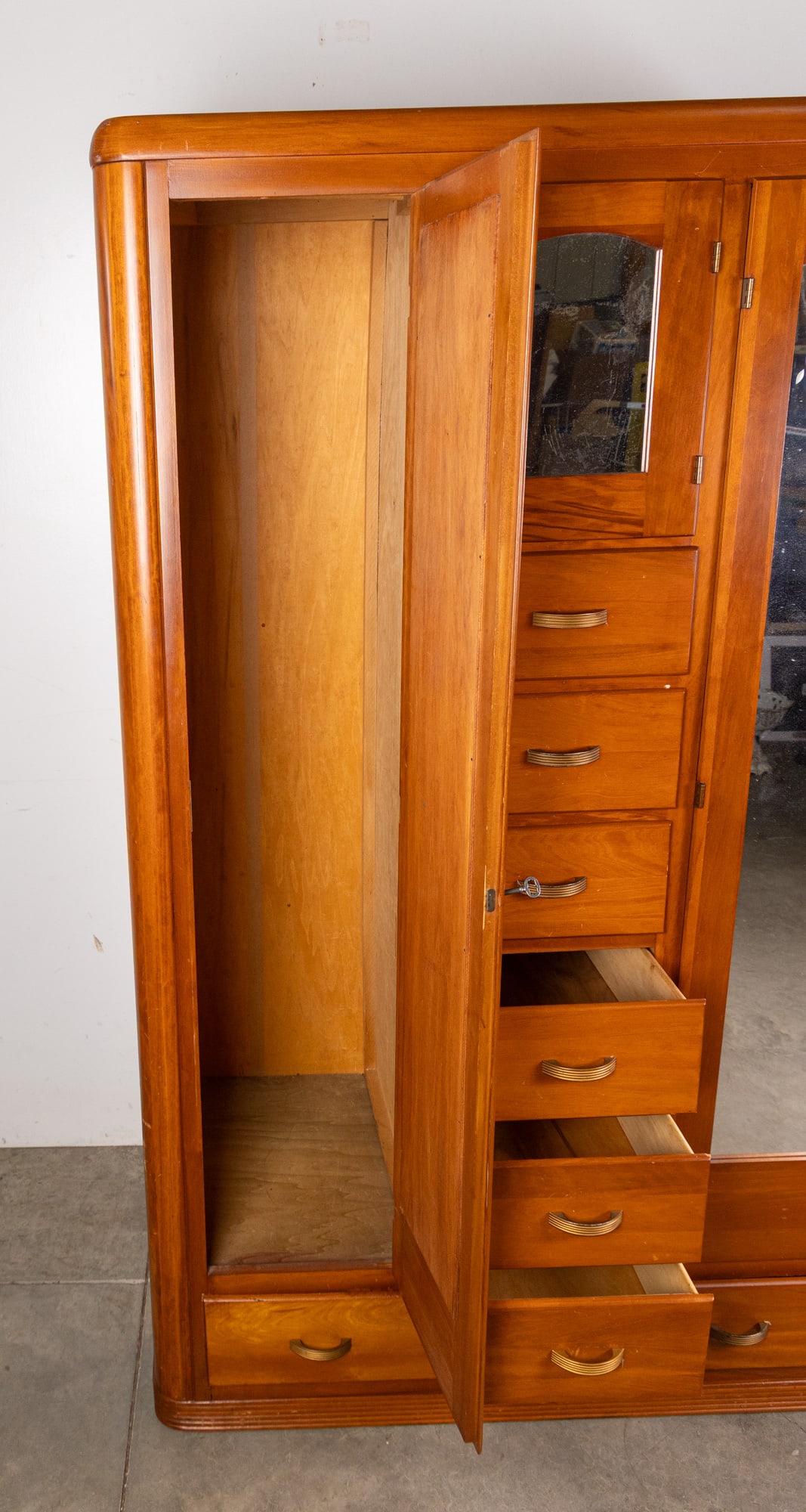 Vintage Wardrobe with Etched Mirror Detail - 9