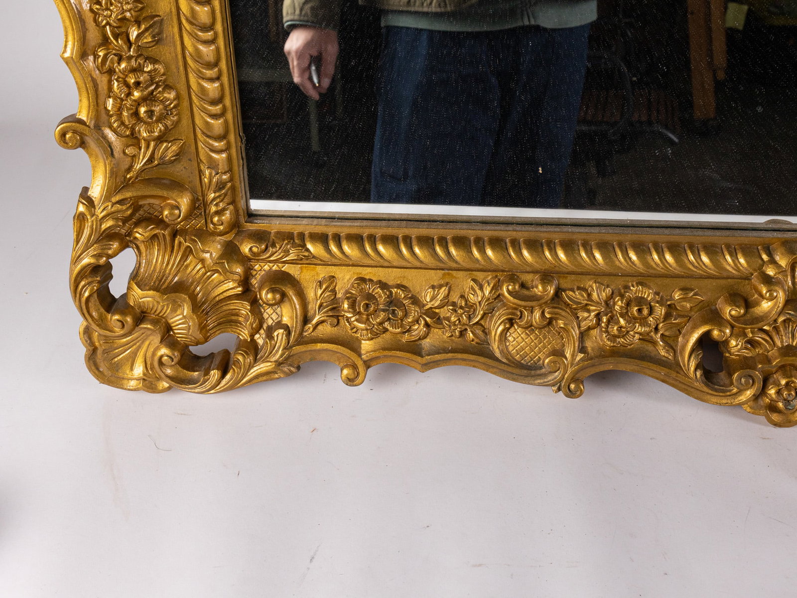 Antique Style Ornate Gold Toned Wall Mounted Mirror - 3