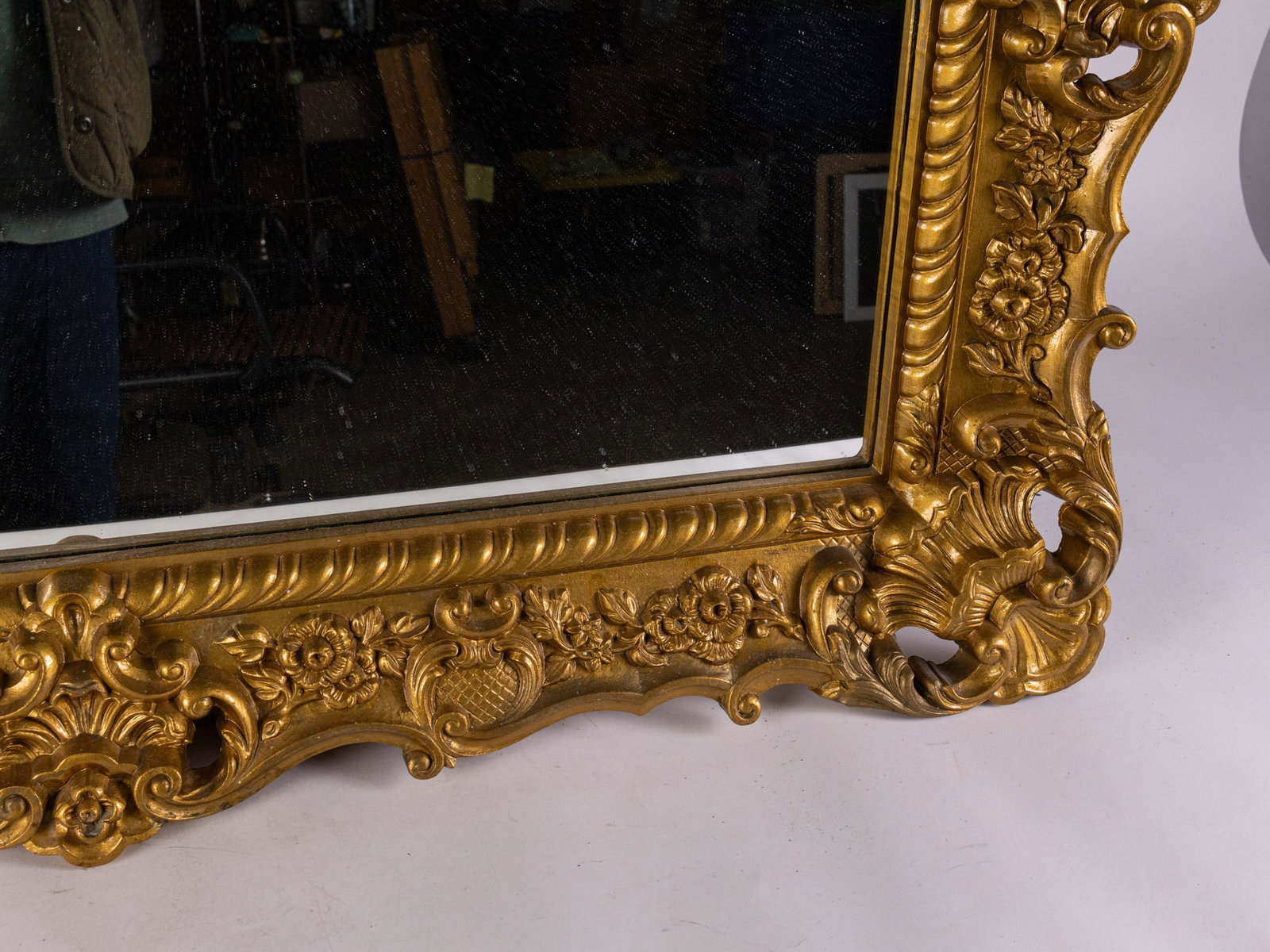 Antique Style Ornate Gold Toned Wall Mounted Mirror - 4