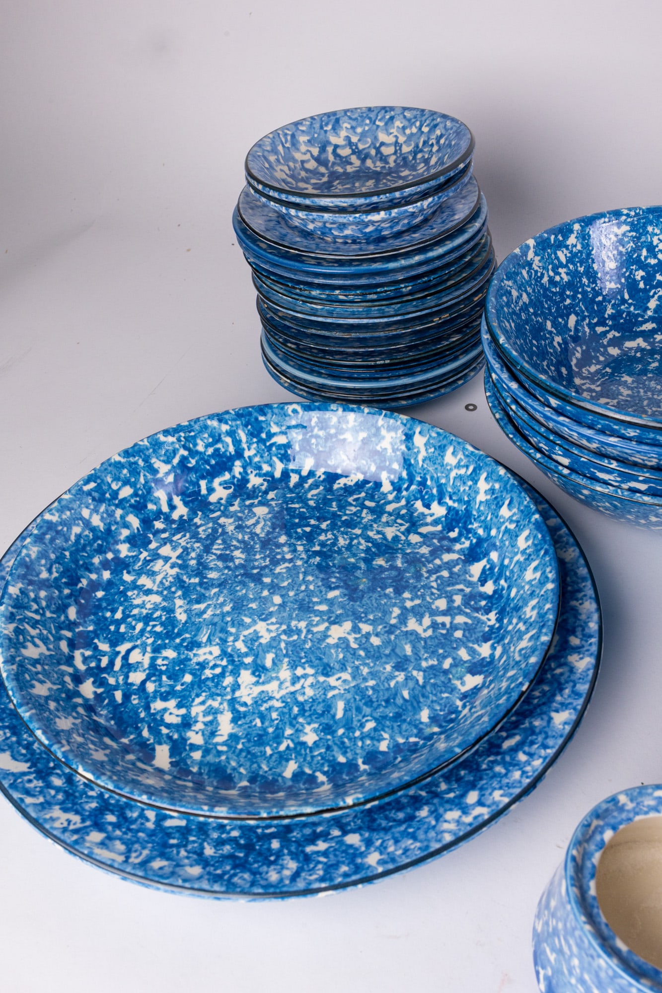 Large Lot of Stangl/Royal Copenhagen Spongeware Style Dish Set - 8