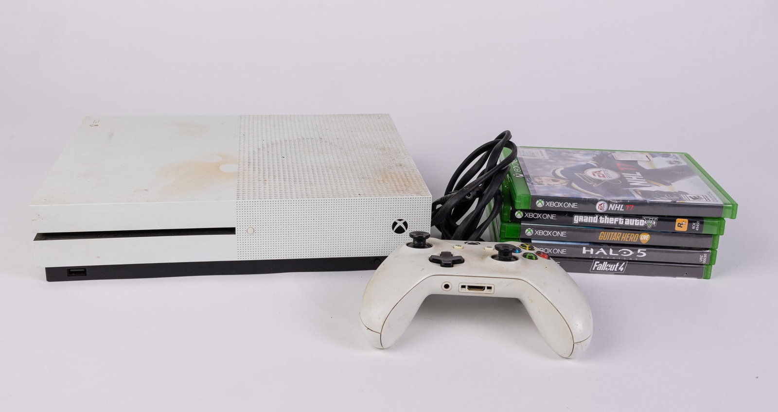 XBOX One S Console w/ Controller & Games: XBOX One S Console w/ Controller & Games Size 7" x 12" x 12" Literature Brooks Auction – Online Auction Terms & Conditions ——————————&