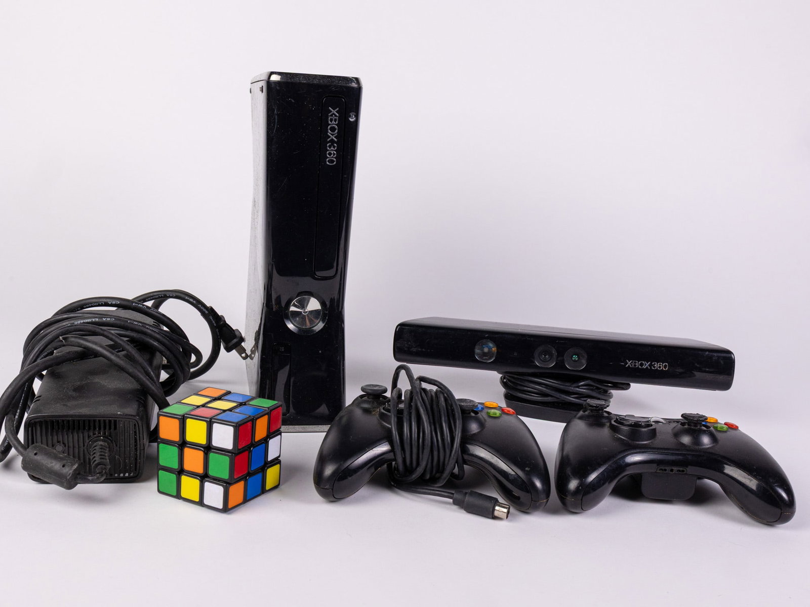 XBOX 360 S System w/ Kinect & Accessories - 2