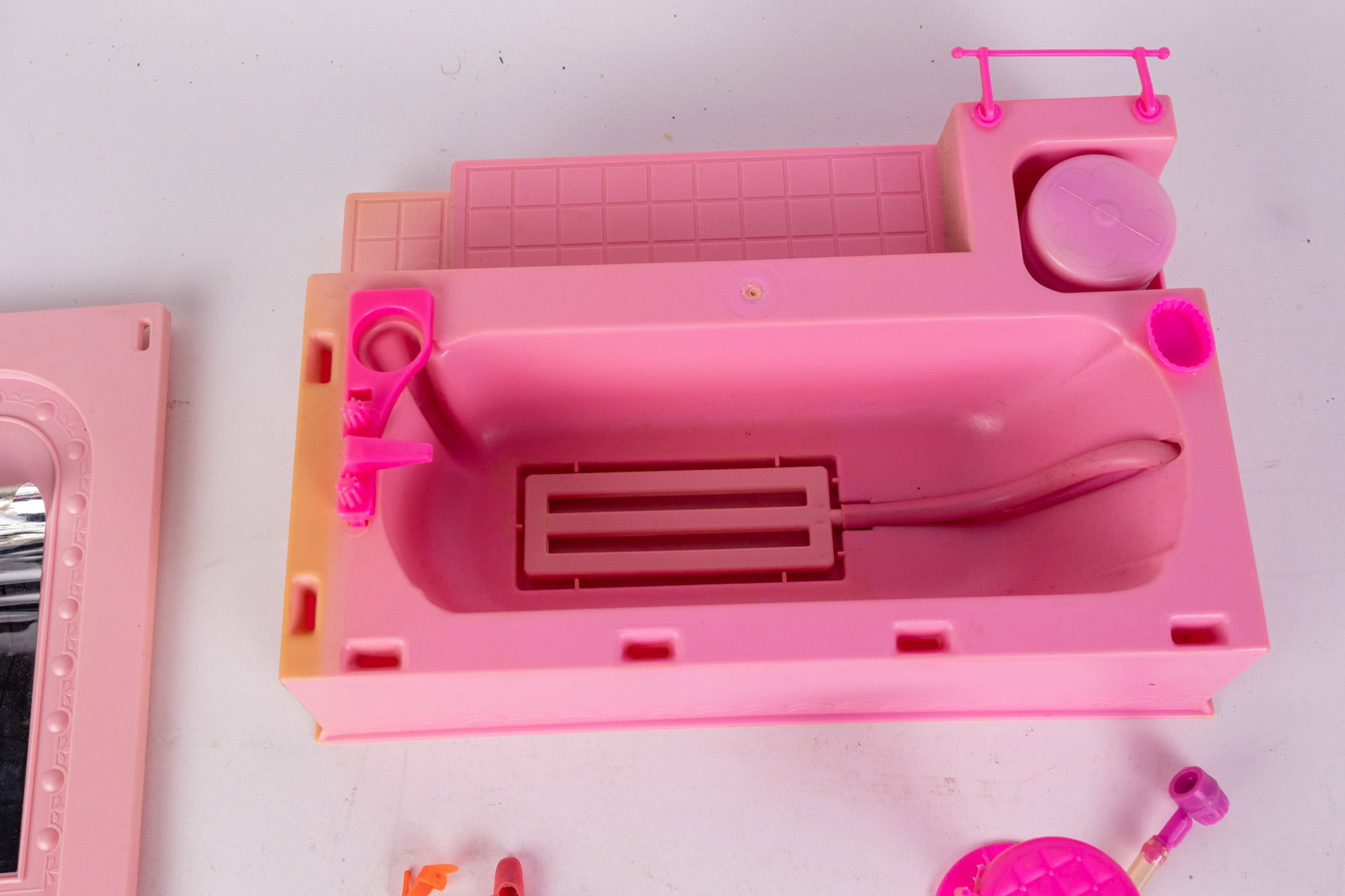 Vintage Barbie Bubble Bath & Dream Store Makeup Department IOB - 7