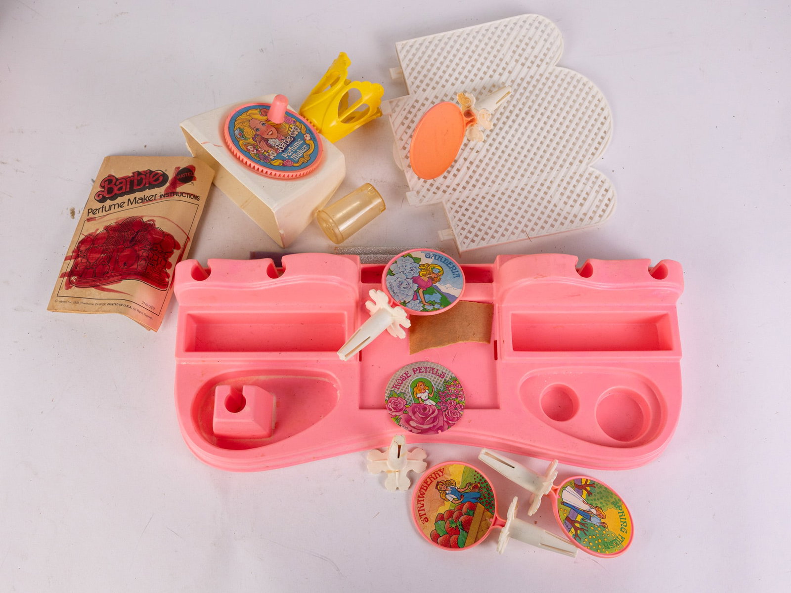 Vintage 1978 Barbie Perfume Maker Set w/ Original Box - 3