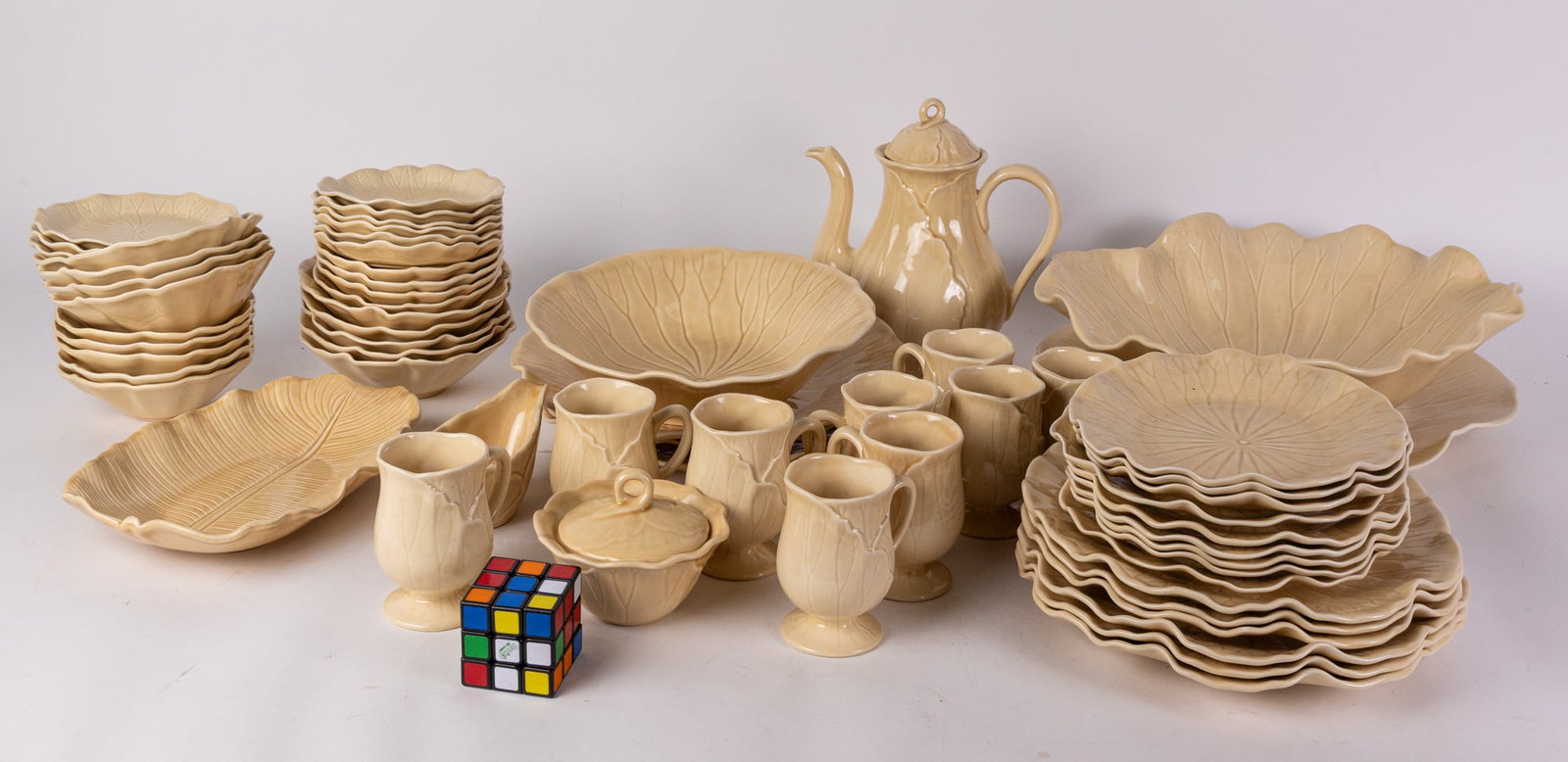 Metlox Lotus by Poppytrail Large Dish Set - 2