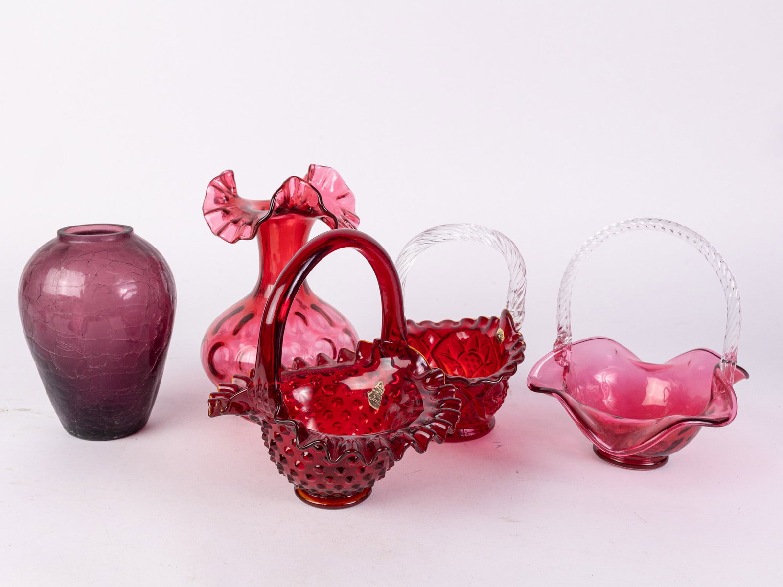 Lot of Vintage Westmoreland Style Glass Decor: Lot of Vintage Westmoreland Style Glass Decor Size 7" x 12" x 12" Literature Brooks Auction – Online Auction Terms & Conditions —————————