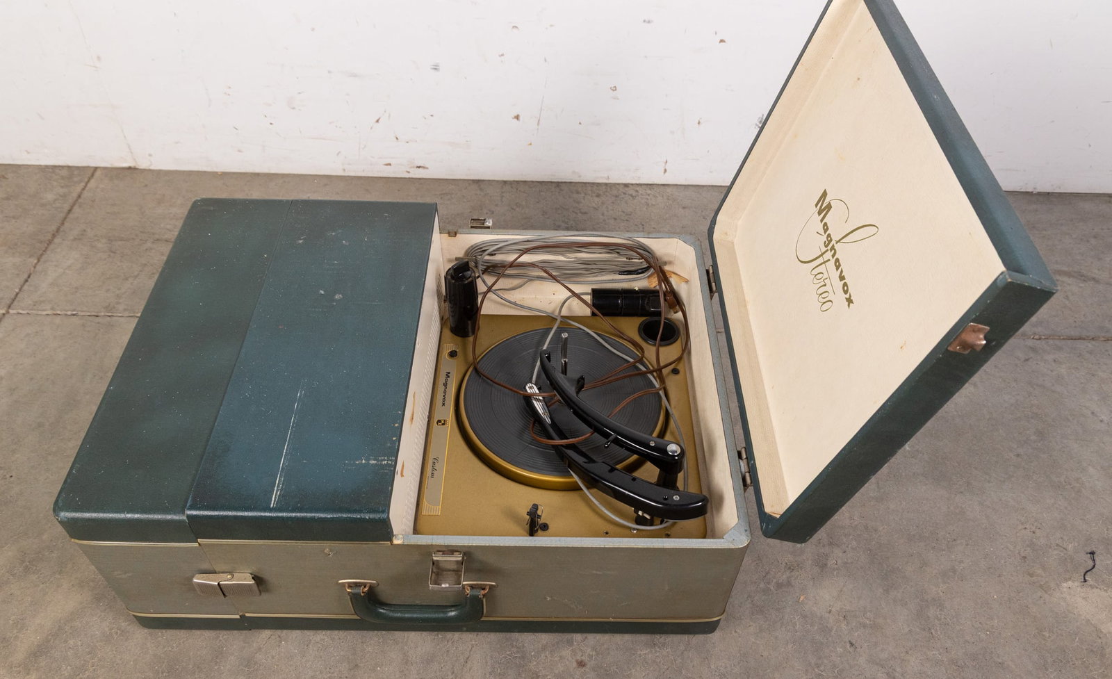 Vintage Magnavox Record Player: Vintage Magnavox Record PlayerLiteratureBrooks Auction – Online Auction Terms & Conditions