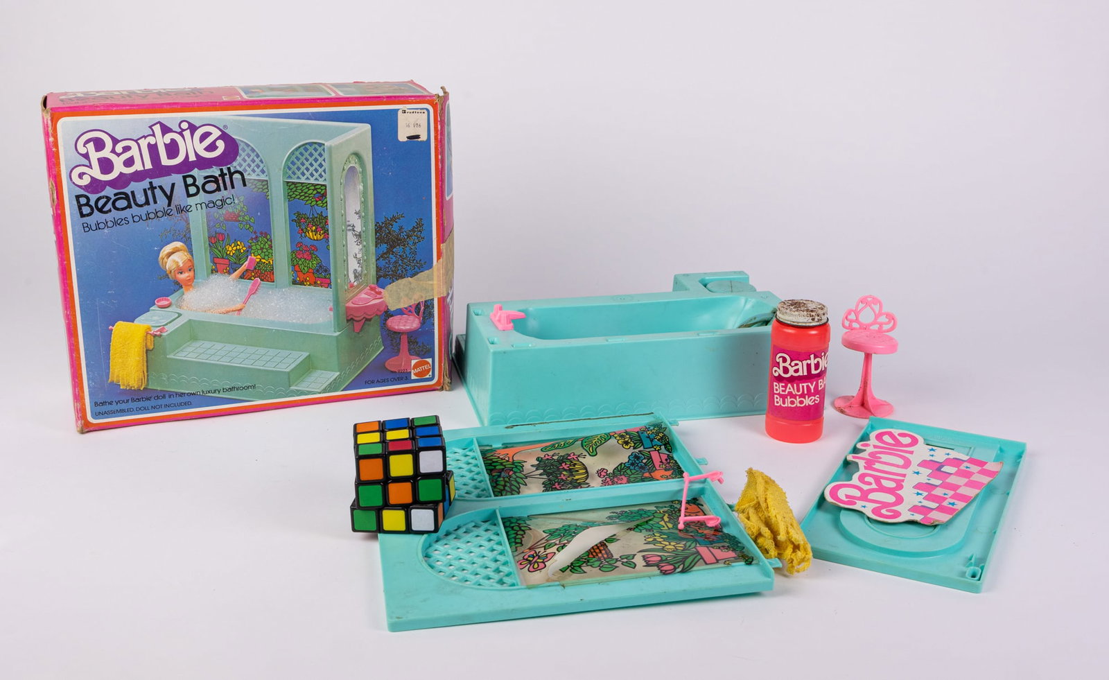 Vintage Barbie Beauty Bath Set 9223 IOB - 2