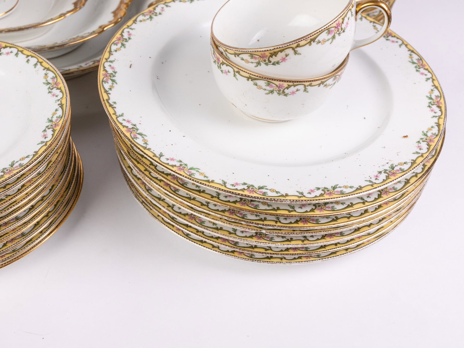 Vignaud Limoges France Porcelain Dish Set - 8