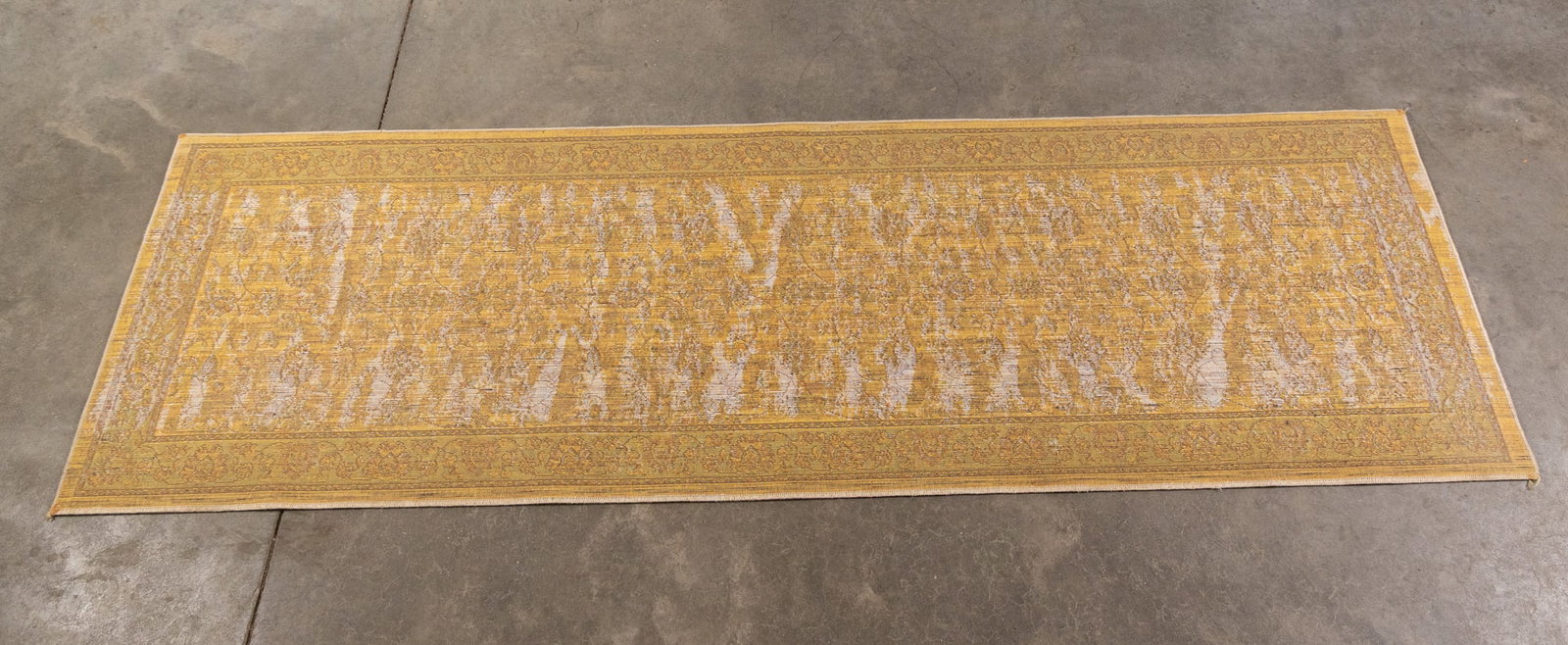 Vintage Floral Patterened Runner Rug - 2