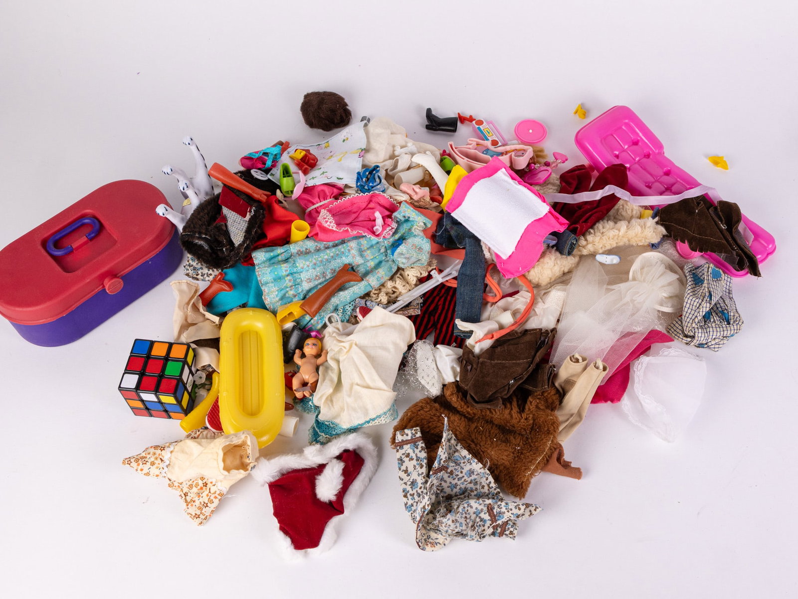 Vintage Barbie & Barbie Clone Accessories & Clothes - 2