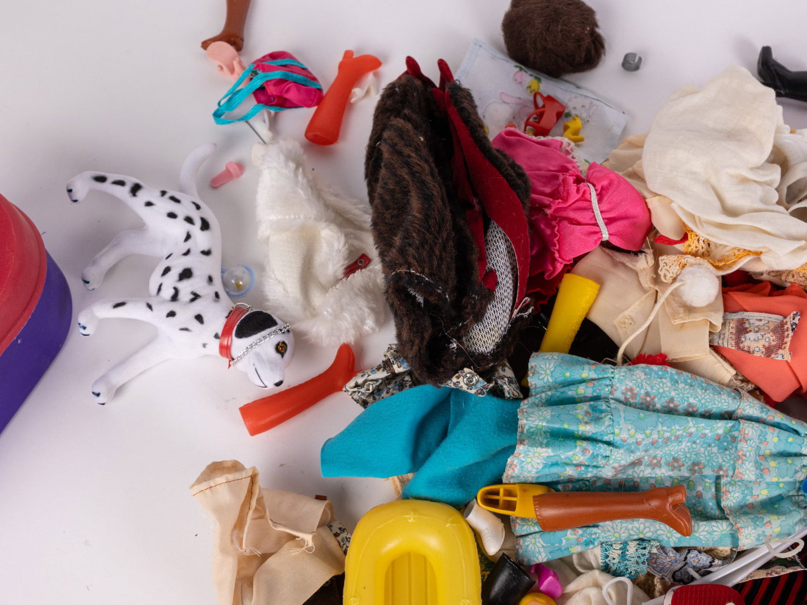 Vintage Barbie & Barbie Clone Accessories & Clothes - 3