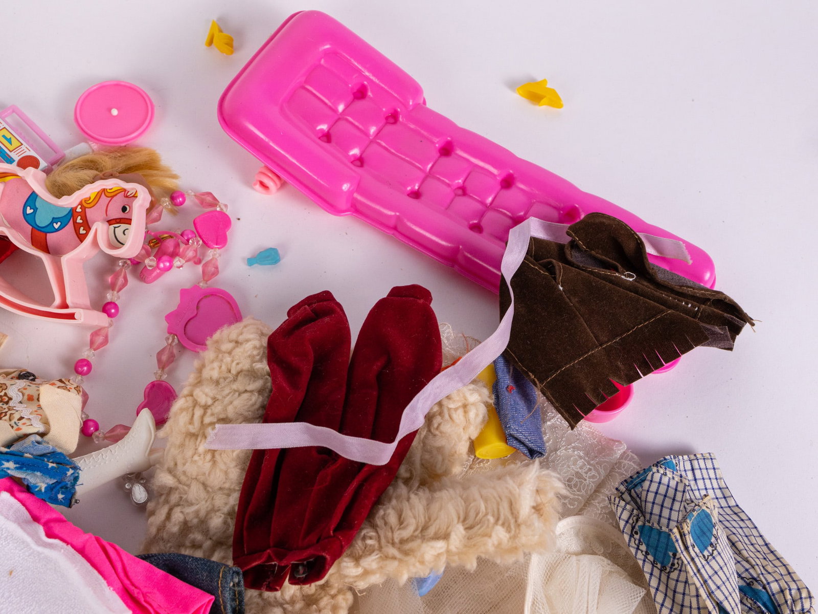 Vintage Barbie & Barbie Clone Accessories & Clothes - 5