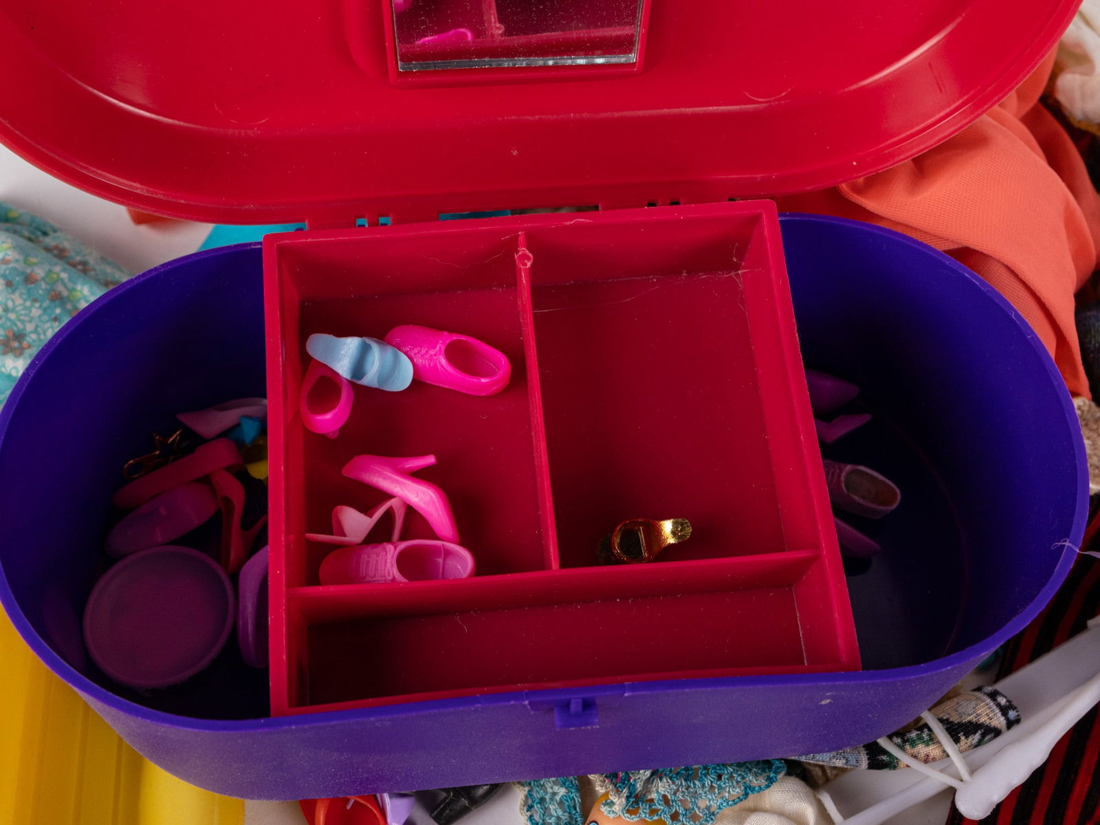 Vintage Barbie & Barbie Clone Accessories & Clothes - 9