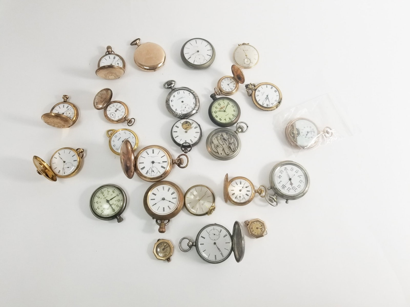 Miscellaneous Vintage Pocket Watches: Miscellaneous Vintage Pocket Watches various movementLiteratureBrooks Auction – Online Auction Terms & Conditions