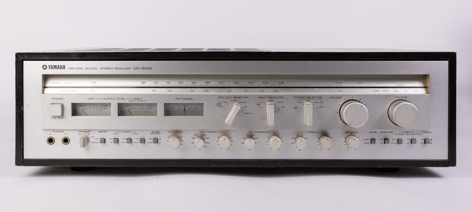 Yamaha CR-2040 Stereo Receiver (1 of 8)
