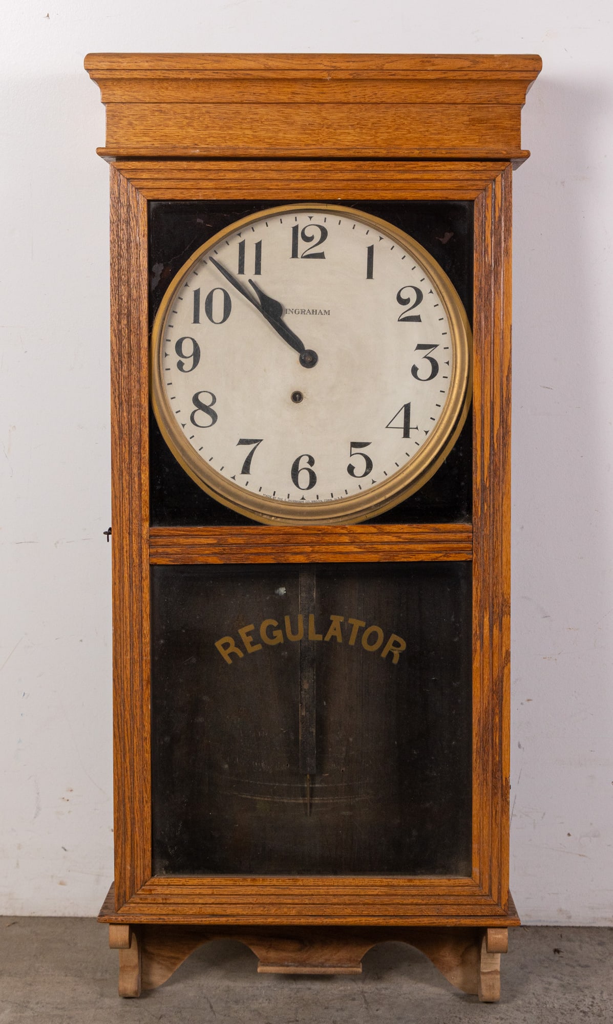 Antique Ingraham Store Oak Regulator (1 of 3)