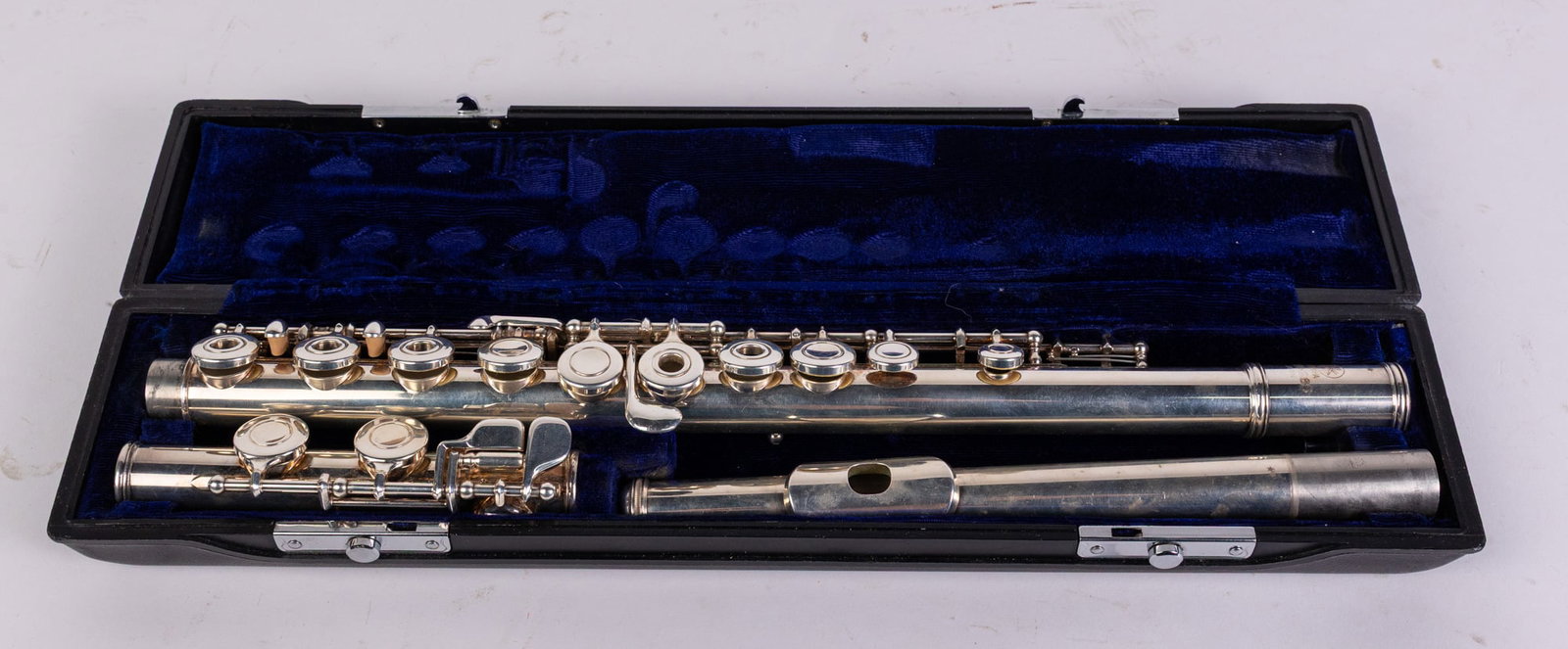 Vintage Yamaha Flute Model YFL-26S w/ Case (1 of 7)