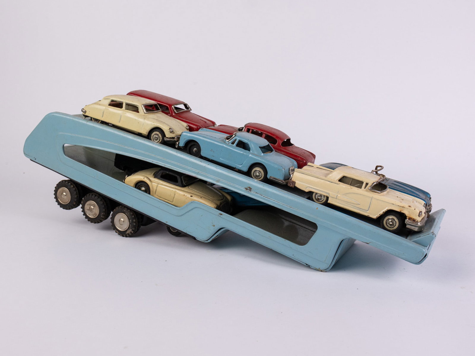 SSS International Japan Tin Friction Car Hauler with Cars (1 of 4)