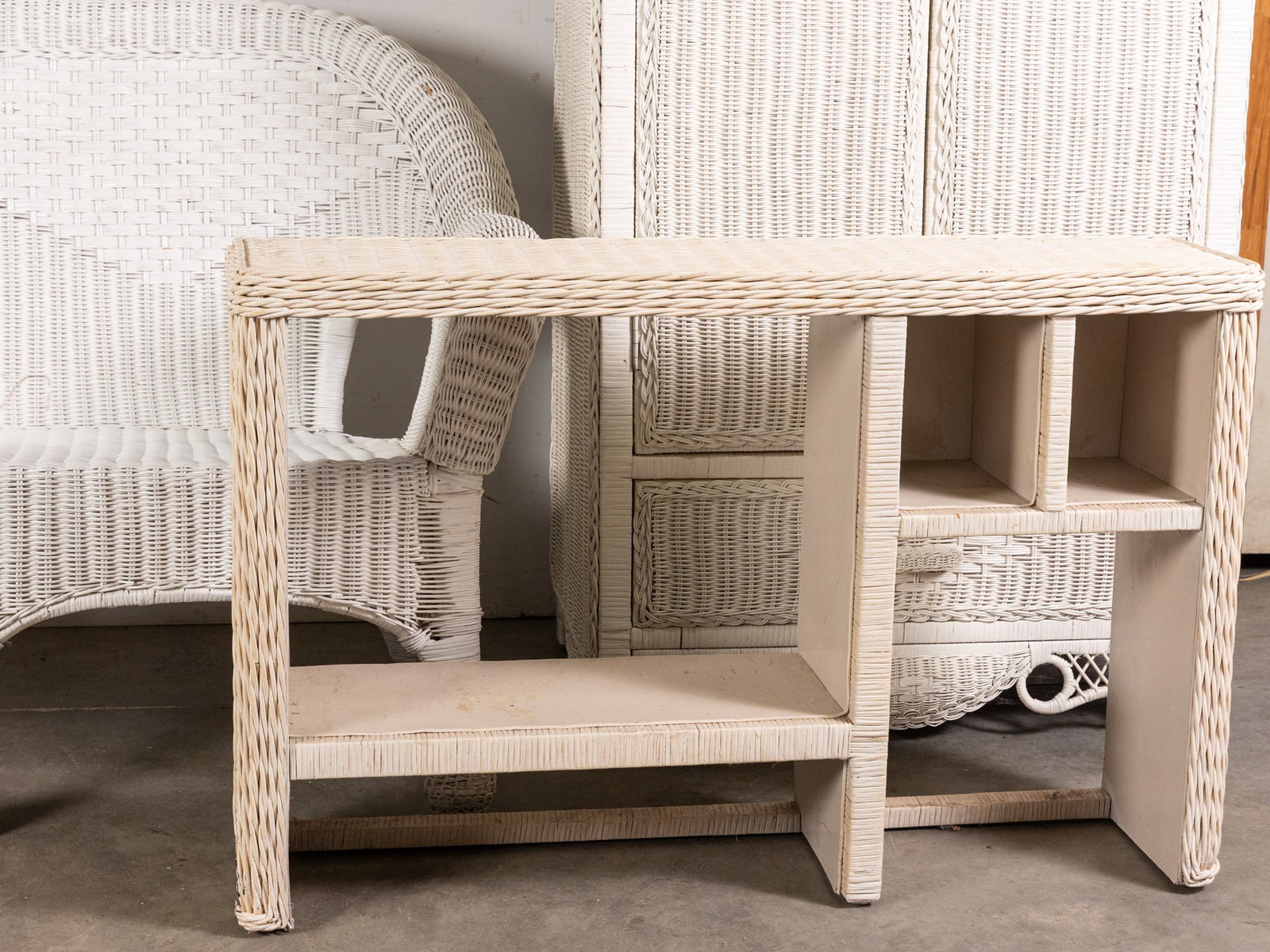 Vintage White Wicker Five Piece Furniture Set - 3