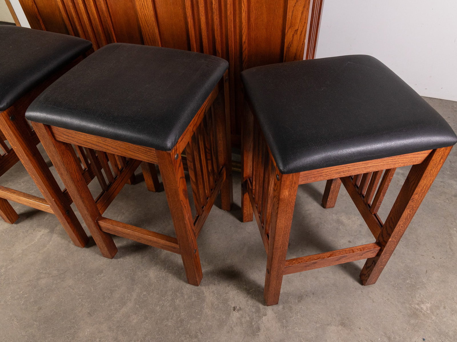 Vintage Oak Mission-Style Bar & Stool Set - 4