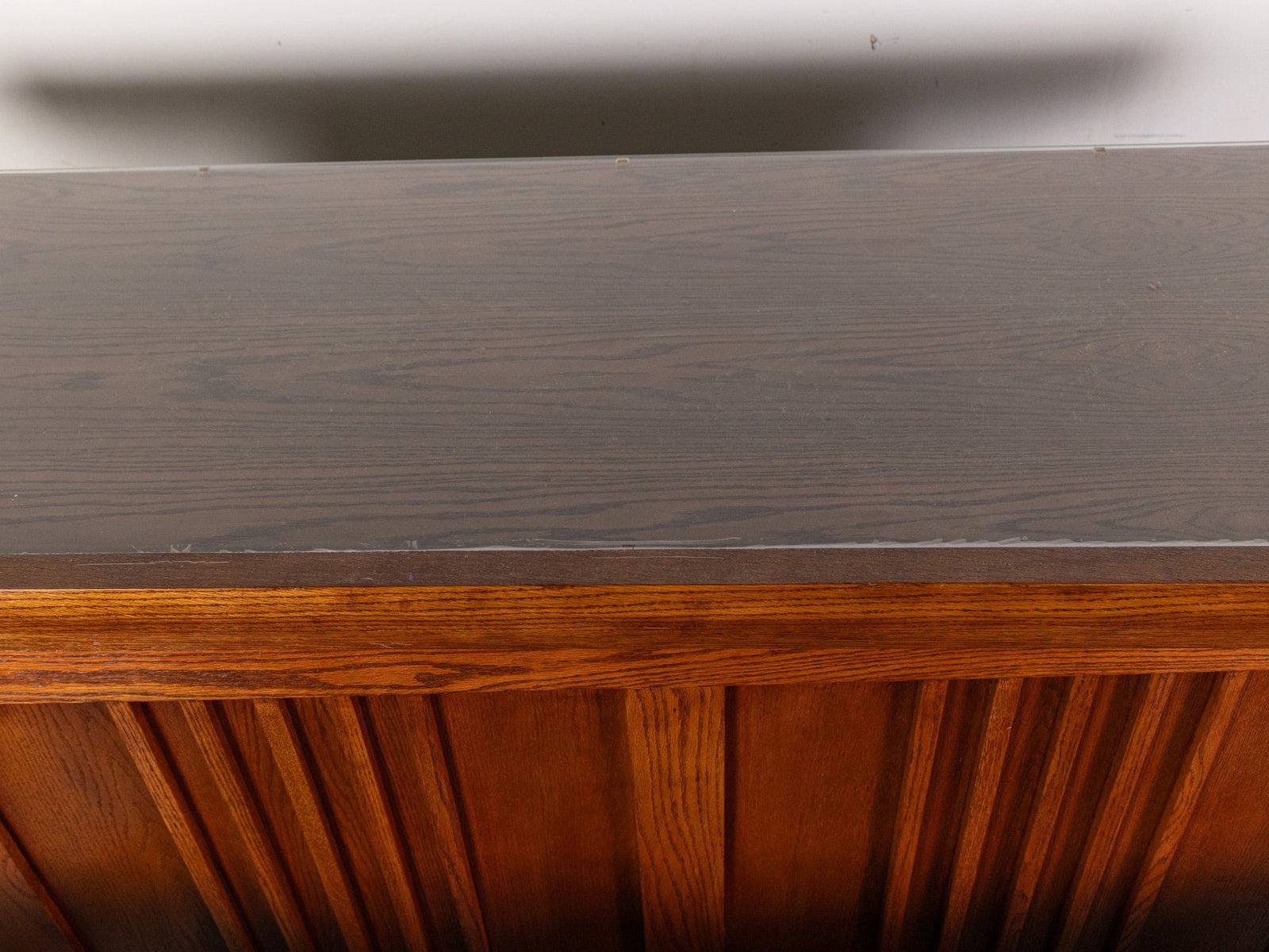 Vintage Oak Mission-Style Bar & Stool Set - 6