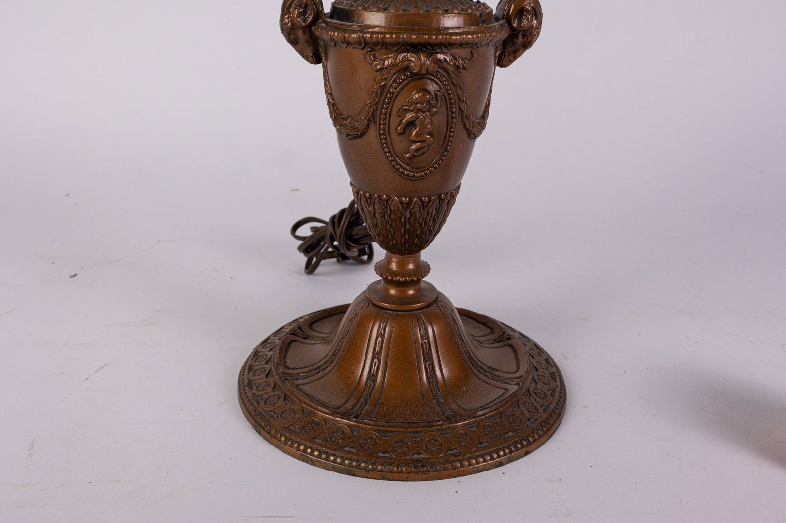 Antique Art Nouveau Slag Glass Lamp Table Lamp - 3