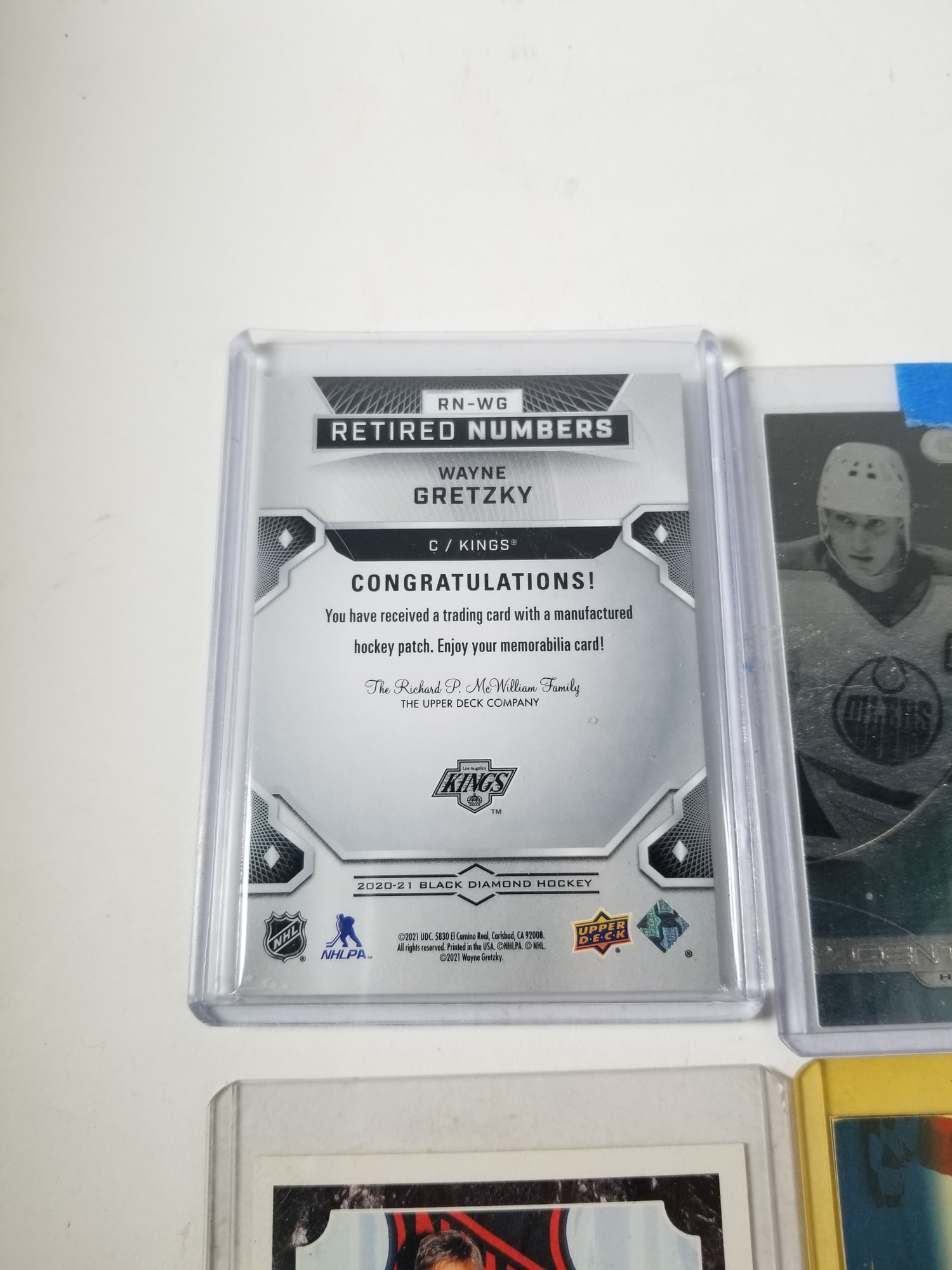 Large Assortment of Wayne Gretzky Cards - 4