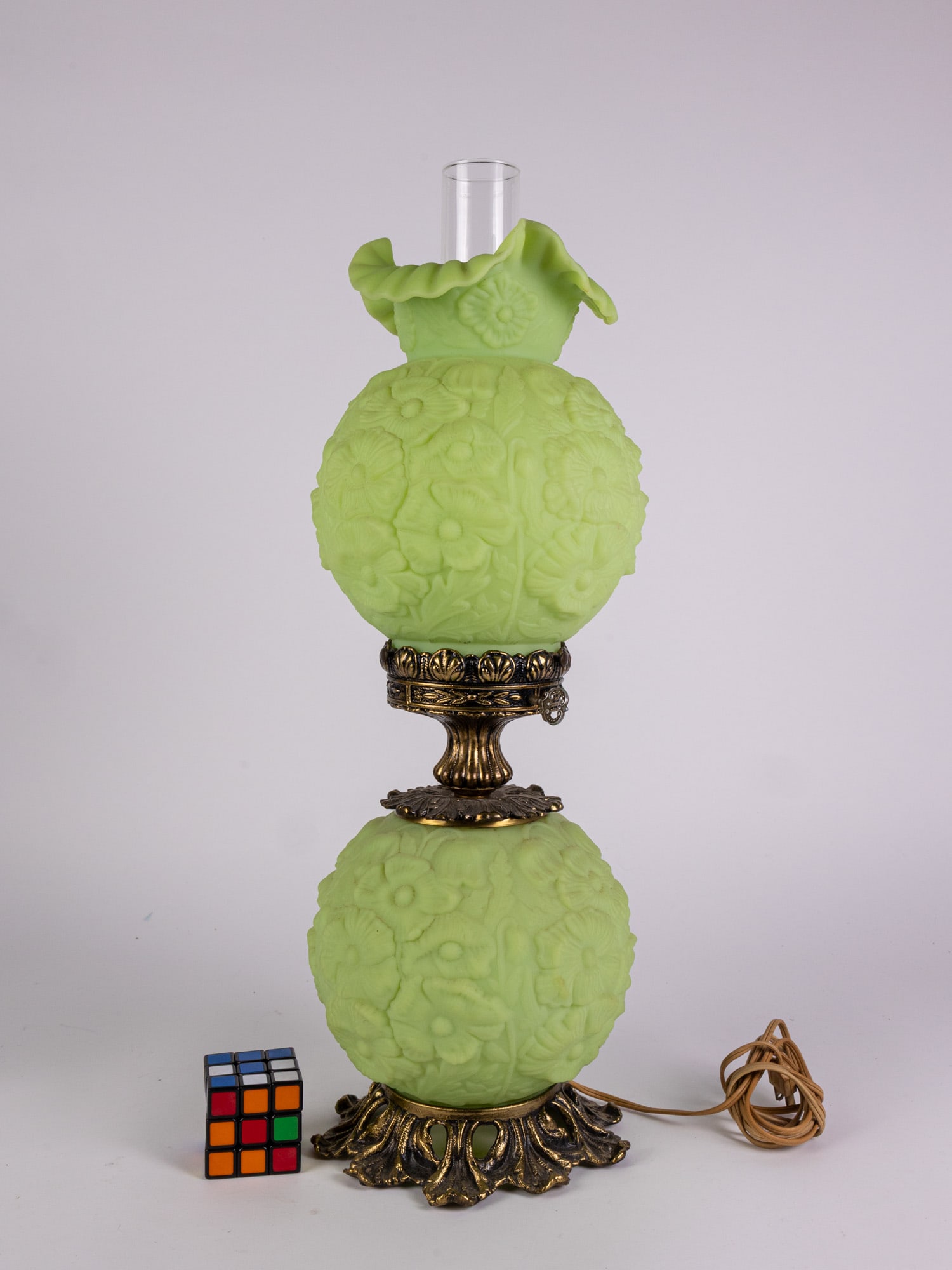 Fenton Poppy Satin Glass Two-Way GWTW Lamp: Fenton Poppy Satin Glass Two-Way GWTW Lamp Size 23" H Literature Brooks Auction – Online Auction Terms & Conditions Contact: (856) 694-2960 | info@brooks.auction READ BEFORE YOU BID: We want
