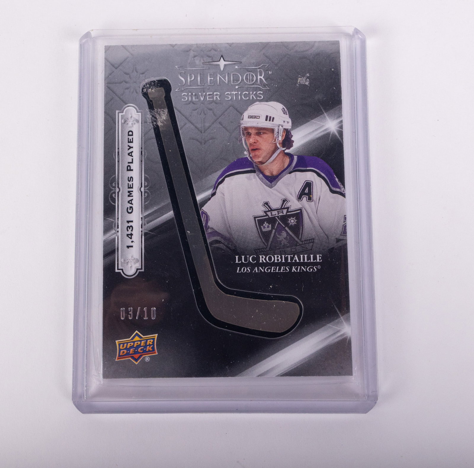 2019-20 Upper Deck Splendor Silver Sticks Luc Robitaille 3/10: 2019-20 Upper Deck Splendor Silver Sticks Luc Robitaille 3/11 Size 4.5" x 3.5" Literature Brooks Auction – Online Auction Terms & Conditions Contact: (856) 694-2960 | info@brooks.auction REA
