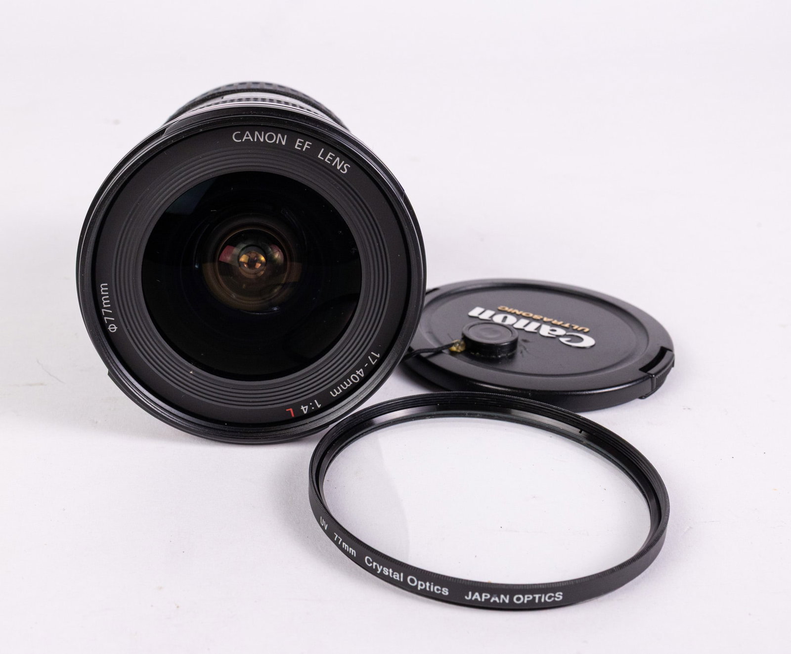 Canon EF 17-40mm 1:4 L-Series Lens: Canon EF 17-40mm 1:4 L-Series Lens Size 4.5" x 3" diameter Literature Brooks Auction – Online Auction Terms & Conditions Contact: (856) 694-2960 | info@brooks.auction READ BEFORE YOU BID: We