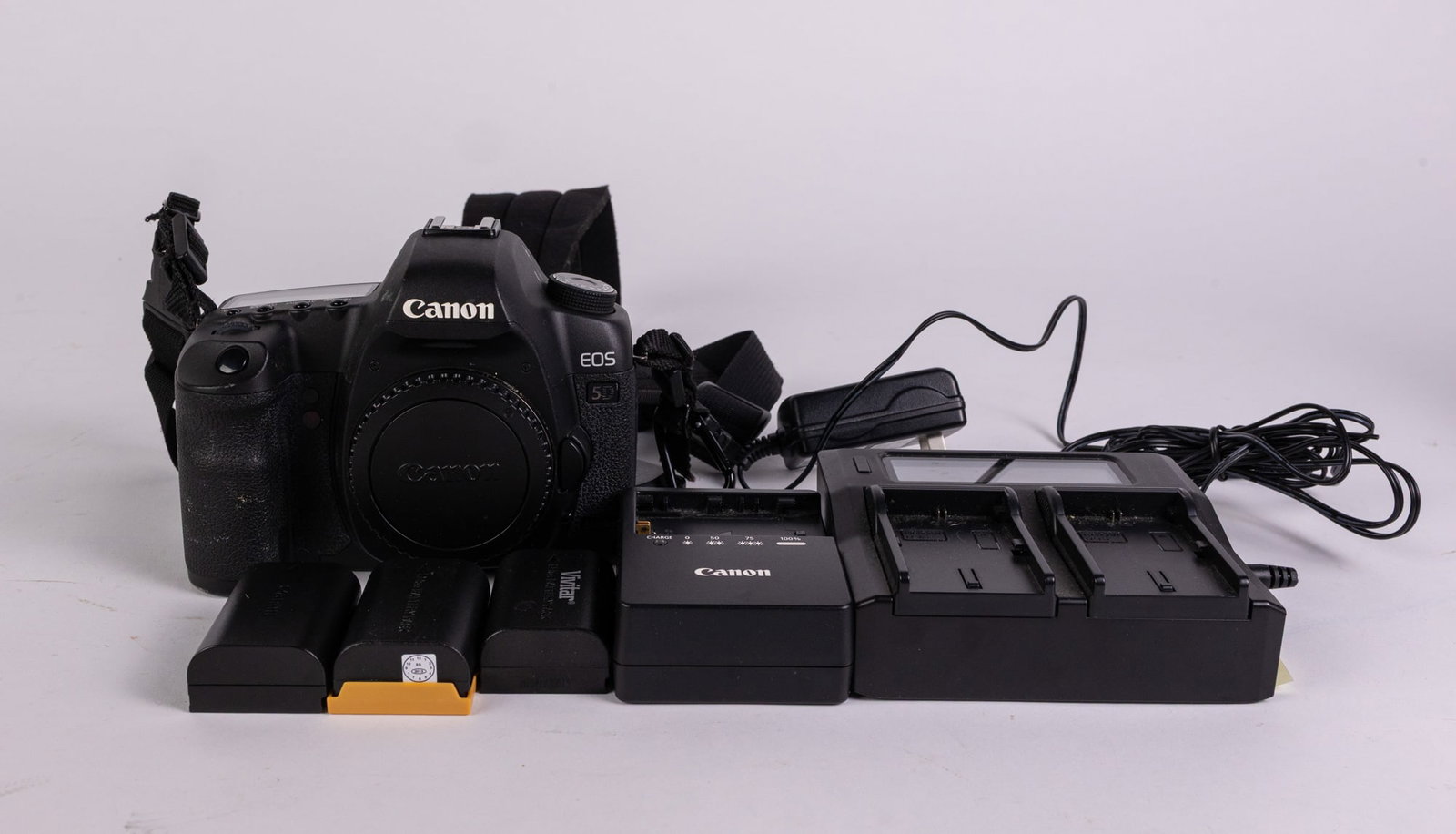 Canon EOS 5D Mark II Digital SLR Camera: Canon EOS 5D Mark II Digital SLR Camera Literature Brooks Auction – Online Auction Terms & Conditions Contact: (856) 694-2960 | info@brooks.auction READ BEFORE YOU BID: We want you to feel