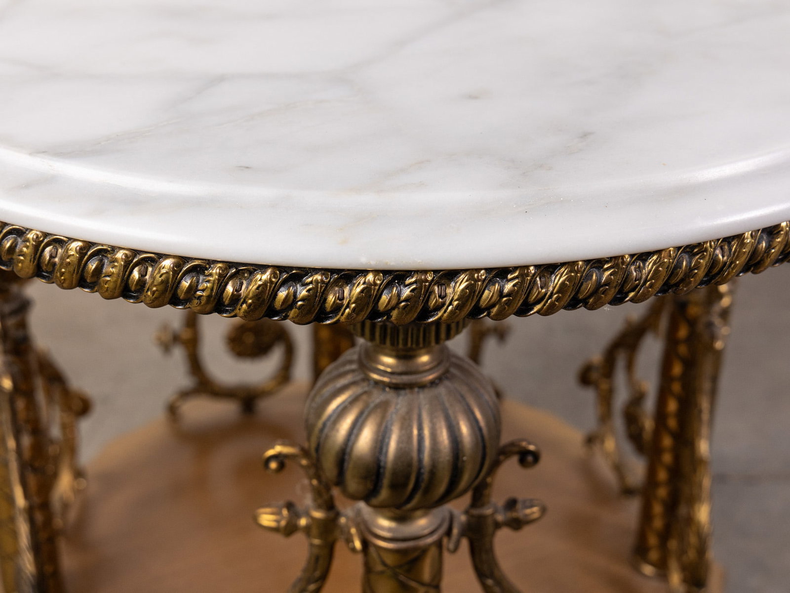 Vintage Ornate Hollywood Regency-style White Marble Top Table - 5