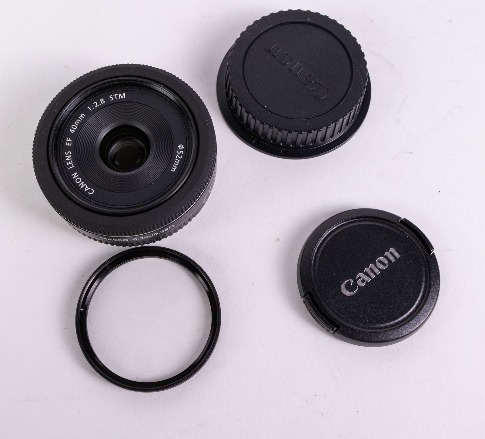 Canon EF 40mm Macro 0.3/0.98ft Camera Lens (1 of 4)