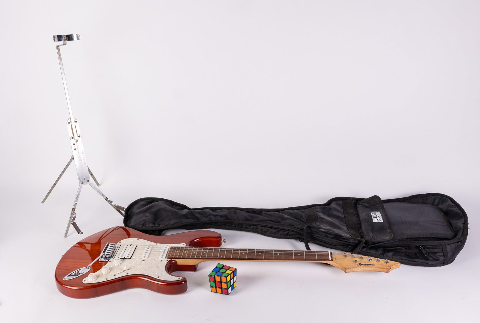 Vintage Brownsville Strat Electric Guitar w/ Soft Case & Stand - 2