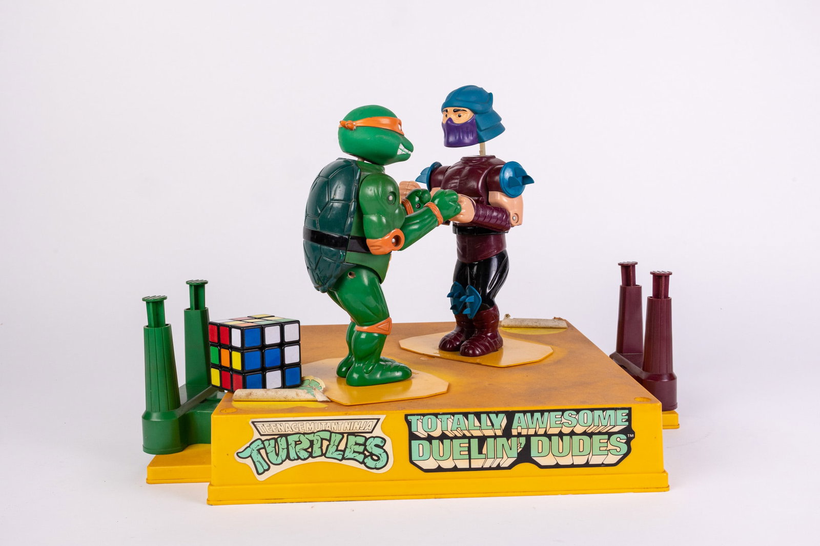 Vintage 1991 TMNT "Totally Awesome Duelin' Dudes" by REMCO - 2