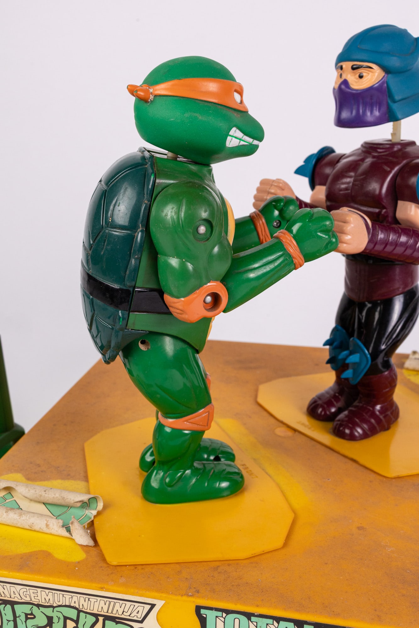 Vintage 1991 TMNT "Totally Awesome Duelin' Dudes" by REMCO - 4