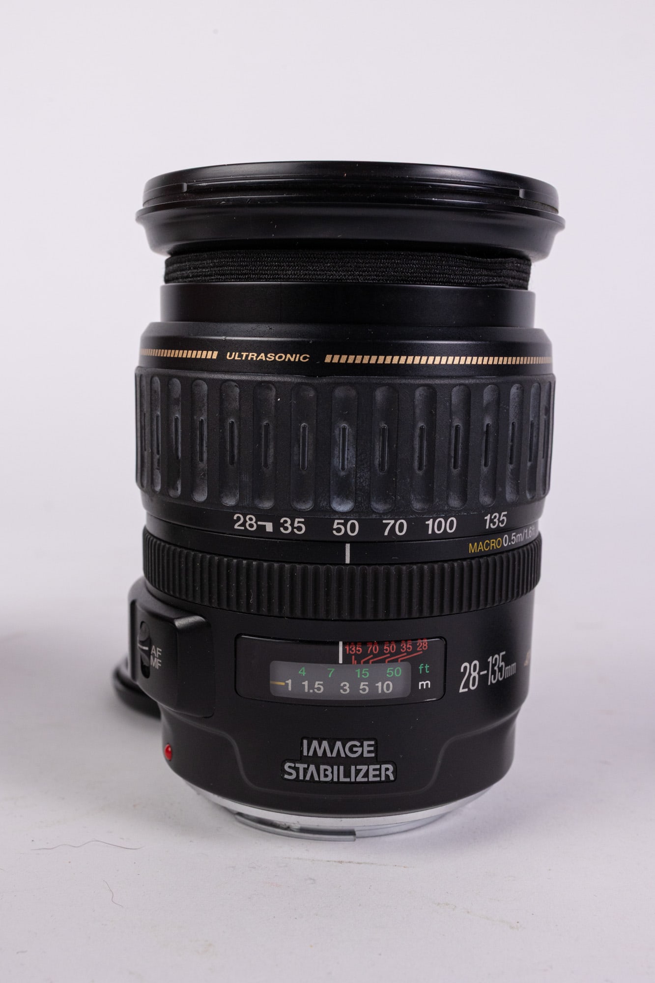 Canon Zoom Lens EF 28-135mm 1:3.5-5.6 IS - 4