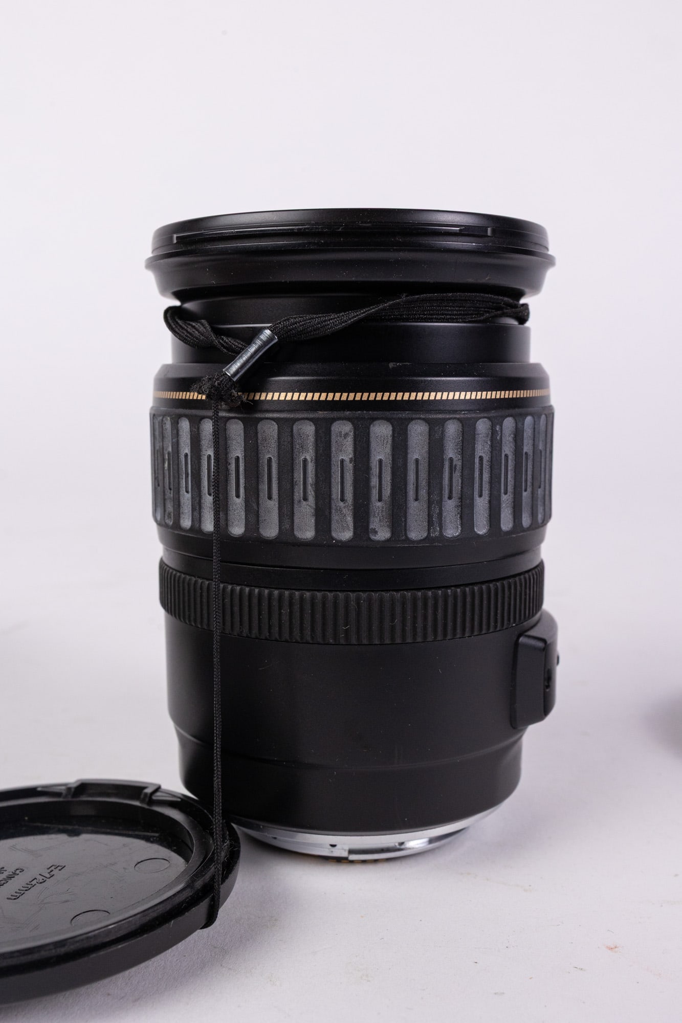 Canon Zoom Lens EF 28-135mm 1:3.5-5.6 IS - 5