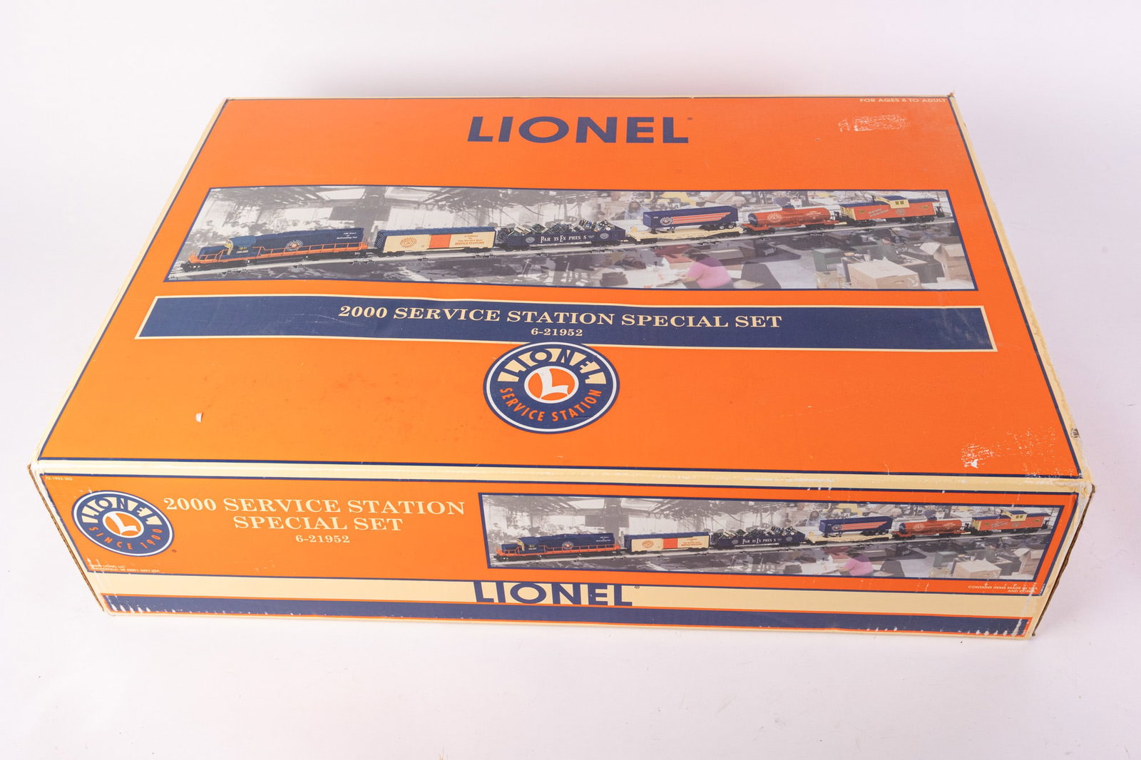 Lionel 2000 Service Station Special Set 6-21952 Train Set in Box (1 of 6)